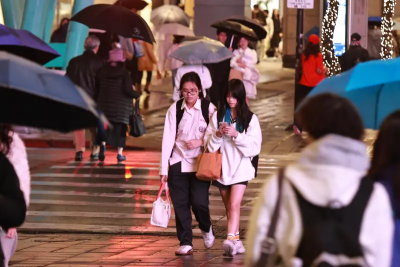 跨年冷雨澆不熄！跨年北捷運量衝破251萬人　較去年多1.7萬人次