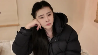 58歲王祖賢遭爆壓榨員工！她無懼流言曬新年美照　嗨喊：回娘家啦