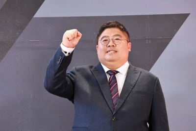 遞生日祝福被黃榮利嗆「愛灌水」！蔡易餘反擊：不要只看藍白資訊