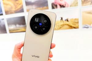 vivo 旗艦手機 x300 台灣銷量暴增 4 倍！傳再加碼 2 機型、首推 Ultra 款