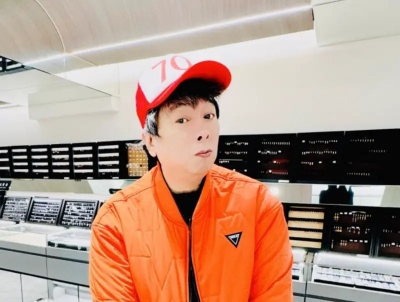 曹西平生前沒有家人！黃鐙輝帶小孩陪他過年　哽咽談：都叫他阿公