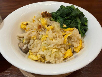 蛋炒飯是碳水炸彈？ 名醫推加蘑菇、茼蒿穩糖騙過大腦