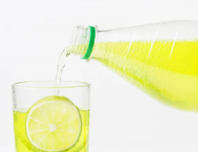 汽水喝越多老越快！研究：每日多喝1杯就讓生理年齡老1.9歲