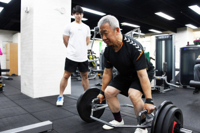 大林慈濟醫師變身健身猛男  硬舉200公斤獲獎分享重訓「撇步」