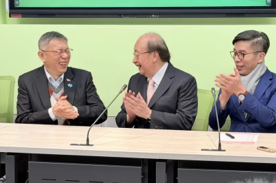 柯文哲不排除選台中？綠歡迎三腳督　酸國民黨喫米粉、民眾黨喊燙