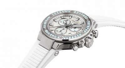 天梭TISSOT最熱血T-Race首推38毫米！鑽石錶圈搭珍珠母貝 又美又帥