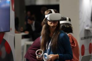 祖克柏哭！辦公元宇宙紅不起來、Meta宣布停售產品和服務