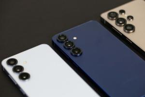 三星官網自己暴雷！S26新旗艦陣容提前曝光、只有這3款