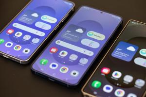 不等 S26 新旗艦了？S25 銷量突暴衝　外媒卻點出隱憂