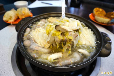 火鍋蔬菜怎麼煮才甜？農糧署：4類菜下鍋順序是關鍵