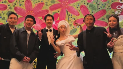 Lulu送客造型太狂！浴巾包頭畫面太搞笑　自豪：沒新娘這麼做