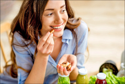 過年零食輕鬆喫 營養師推6款療癒系點心