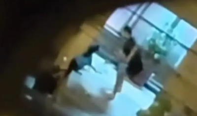 獸醫說狗要打才會乖？短褲男半夜鐵條狂揍小黑　江和樹報警曝疑點