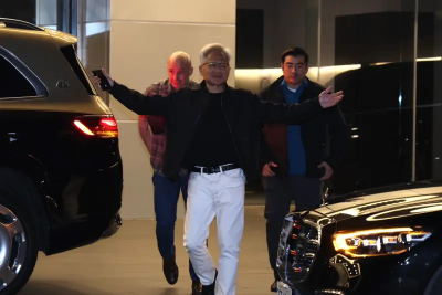 黃仁勳晚間6時左右離台！直言想回家看小狗了