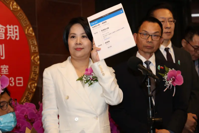 李貞秀申請表一堆錯！議員酸爆「真會作秀」：隨便寫張紙嚇唬誰