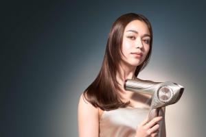不用再找代購！日本人氣頂級吹風機終於登台、全台體驗通路一次看