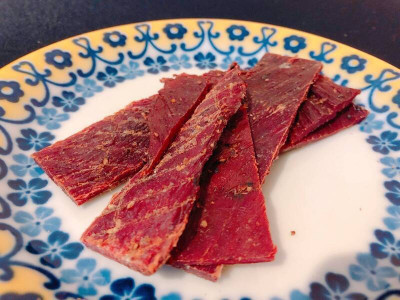 過年零嘴也藏「三高」 營養師點名鹹零嘴糖分恐爆表