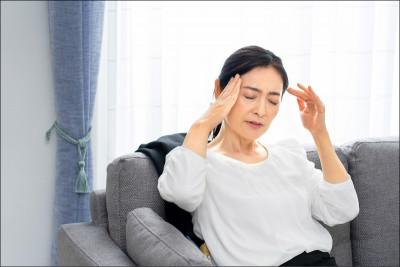 頭痛別再忍一忍 按穴可緩解