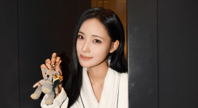 小S 18歲二女兒Lily首徵時裝週！「高校風」百褶裙露美腿全場最青春