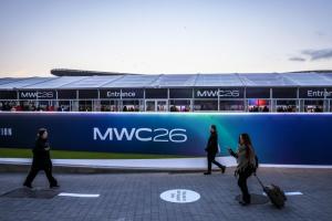 2026 MWC 話題新手機一次看！400mm增距鏡超狂、這幾款有望登台