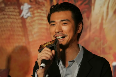 金城武有多社恐？想喫臭豆腐不敢出門買　聚餐有人招呼他才敢坐下