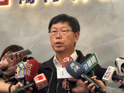 「開發摺疊機是肯定的」！鴻海劉揚偉曝已合作　產品一定會看到