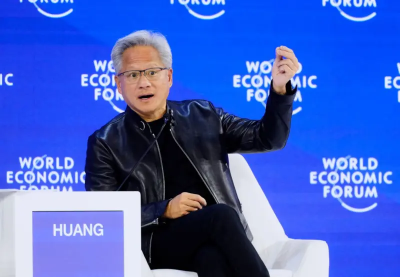 黃仁勳拋「五層蛋糕論」！點名AI仍有數兆美元基礎建設尚待建構