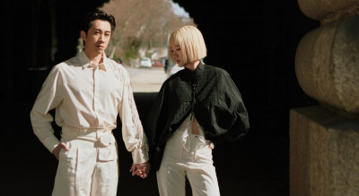 新婚黏踢踢！Lulu巴黎街頭被老公背後環抱 陳漢典靦腆放閃畫面甜翻