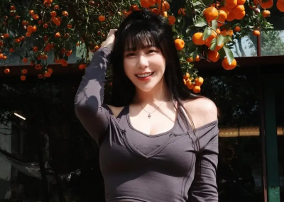 「台灣第一美胸」梓梓突爆身體不適！揭藥物過敏近況：像失戀大哭