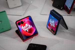 美國摺疊手機龍頭不是三星、Google！這品牌市佔衝上50%