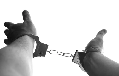 美國、以色列持續轟炸！伊朗警方抓500人　罪名是為敵人提供情報