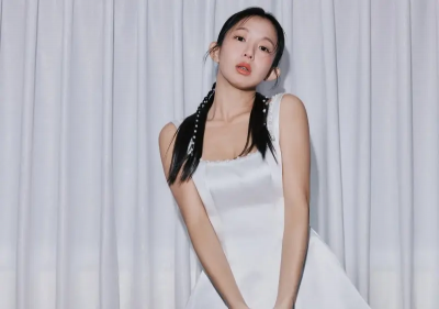 郭書瑤穿運動內衣爬象山！火辣身材包不住　自嘲：打扮太潦草