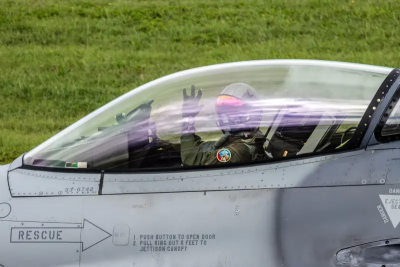 找到了！失事F-16V「黑盒子」出水　辛柏毅妻一句話逼哭全網