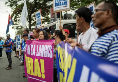 油價飆漲生計告急！菲律賓吉普尼司機走上街頭　怒吼錢都繳油費了