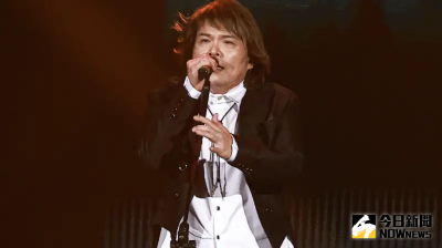 伍佰發全新詩歌集！內頁600頁粉絲超困擾：怕打開空白要自己寫