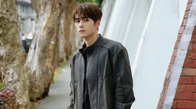 魏浚笙全裸、光頭拍戲沒在怕！穩交10年女友放閃　愛情事業兩得意