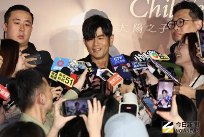 周傑倫憑什麼唱進心裡？不只寫情愛、更把大眾日常百態寫成神曲