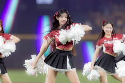 樂天女孩合體4萬人搶看！廉世彬高佳彬甜帥切換　金佳垠萌翻全場