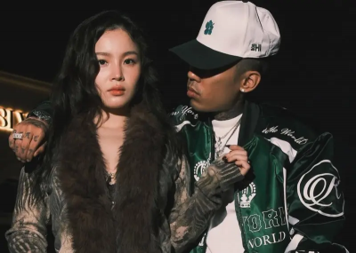 韓星李遐怡突認愛大6歲Dok2！親密摟腰照曝光　甜喊：我的男人