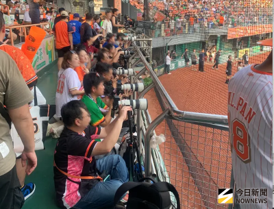 評論／亞太首戰這一巴掌　打出舊台南球場長年「走道亂象」的警訊