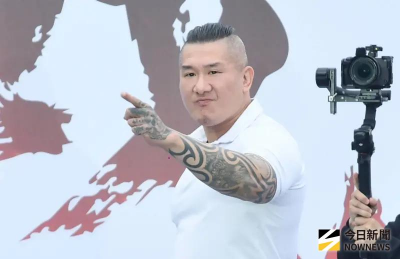 館長上凱道「國旗打碼」PO抖音！黃國昌力挺：他熱愛中華民國