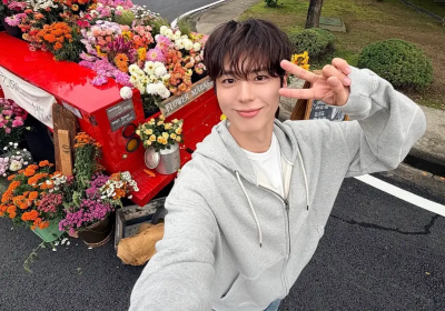 樸寶劍美談再+1！見工作人員腿受傷　主動彎腰親自背下樓