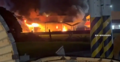 快訊／屏東萬丹加油站火警！現場火勢猛烈　消防緊急搶救中