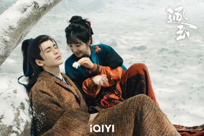 《逐玉》張凌赫、田曦薇親不停！7大高甜瞬間　被窩吻遭刪掀熱議