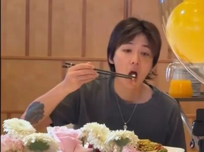 李洪基高雄突襲粉絲辦桌！一開席就到場　還入座和232人一同用餐