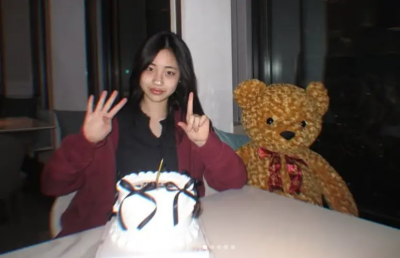 許老三14歲了！慶生美照狂吸2萬人朝聖　小S笑喊：恭祝皇後安康