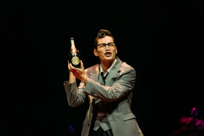 黃鐙輝台上大淚崩！哭到音樂劇唱不下去　導演神吐槽：高級情勒