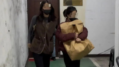 新北聯結車撞死越南籍移工！死者去年遭通報失聯　妻悲痛捧遺物