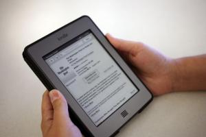 亞馬遜強制淘汰舊款Kindle！無法再下載買新書、影響機型一次看