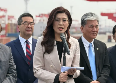 中共加碼實彈演習、大巴寒酸接送鄭麗文　他評：為和平還是倒貼？